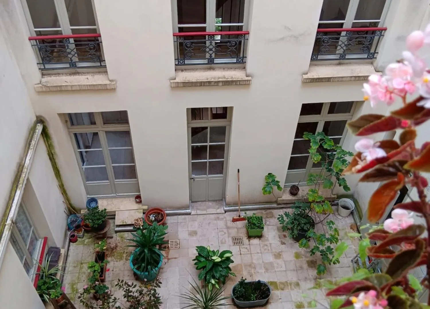 Home Sweet Home París 0*,